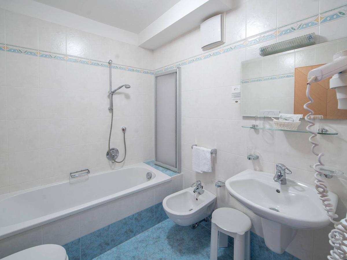 Riposo Al Bosco-Waldruhe Hotel San Vigilio Di Marebbe Zewnętrze zdjęcie